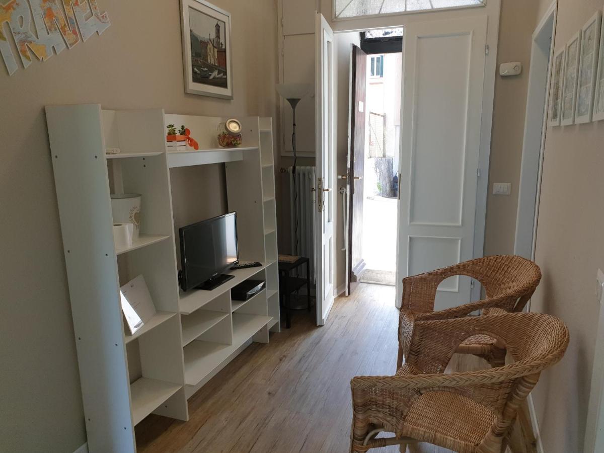 Voi Da Noi Intero Appartamento Con Parcheggio Privato Torno Exterior photo